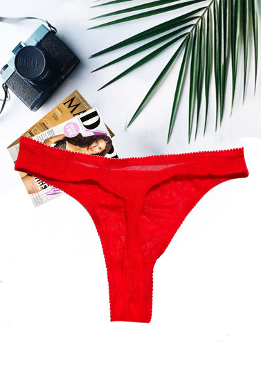 Tanga de encaje rojo seductor